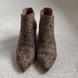 Dolce Vita Brown Leopard Ankle Booties 7.5